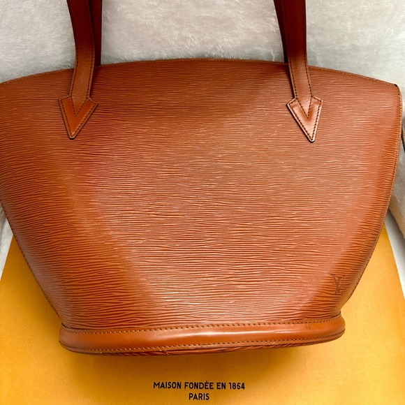 Louis Vuitton Epi Saint Jacques Shoulder Bag Large with FREE long wallet - Picture 4 of 13